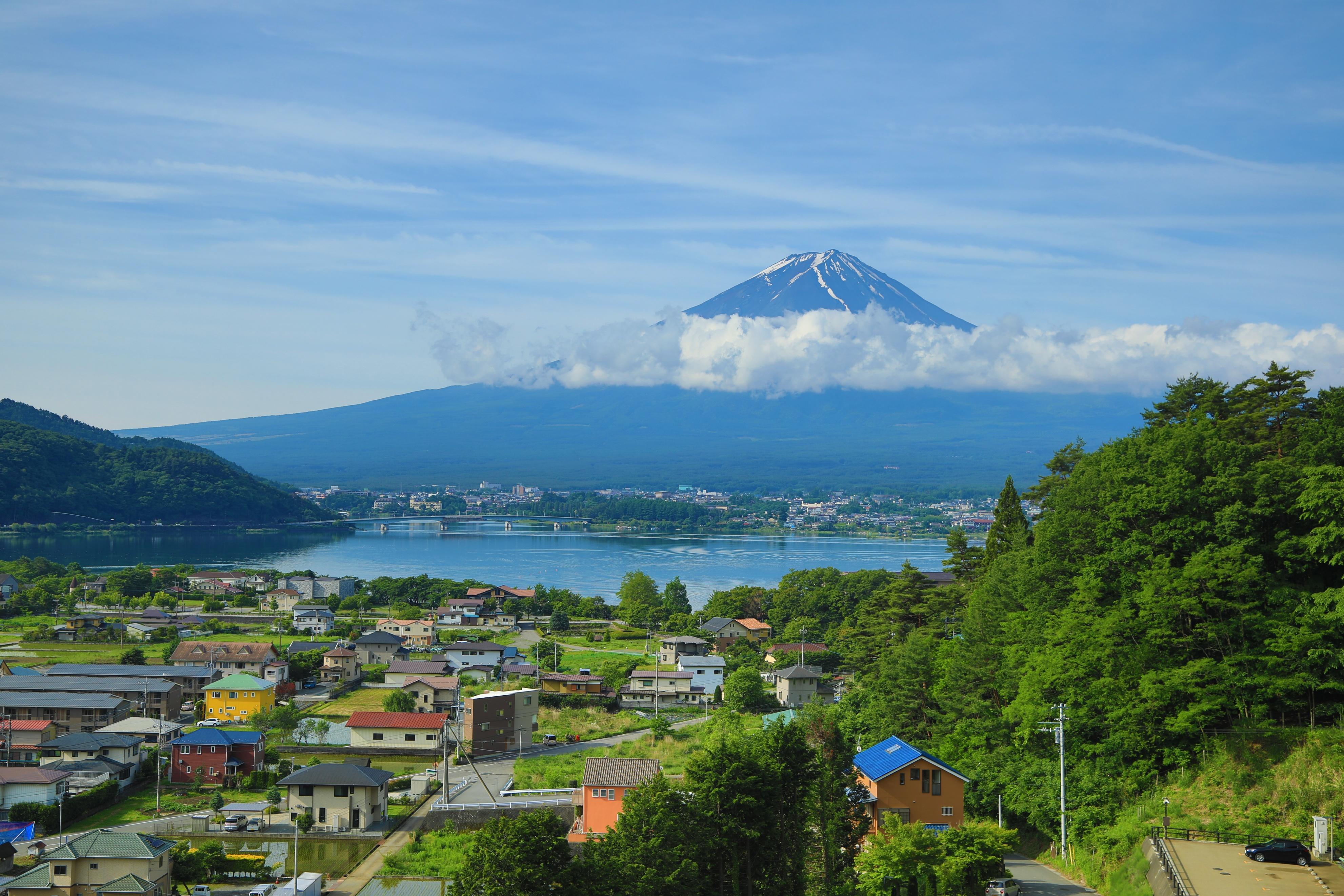 日本富士山喷发最新消息2023，影响及应对策略探讨